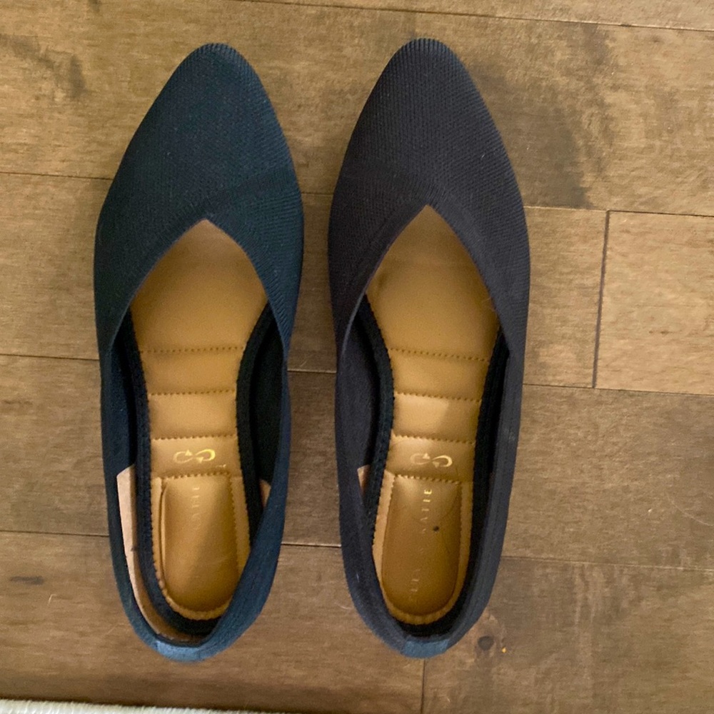 Kelly & Katie black cloth flats